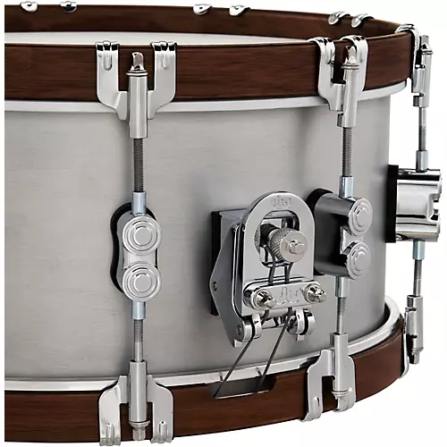 PDP by DW Concept Select Aluminum Snare Drum With Walnut Hoops 14 x 5 in. Aluminum