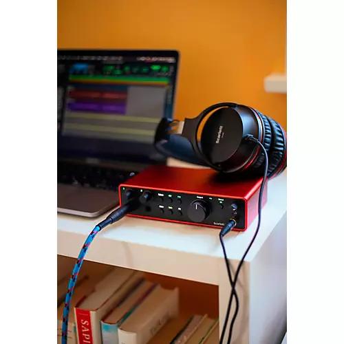 Focusrite Scarlett 2i2 USB-C Audio Interface Gen 4