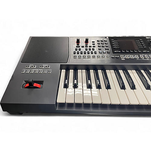 Used Roland E-A7 Arranger Keyboard