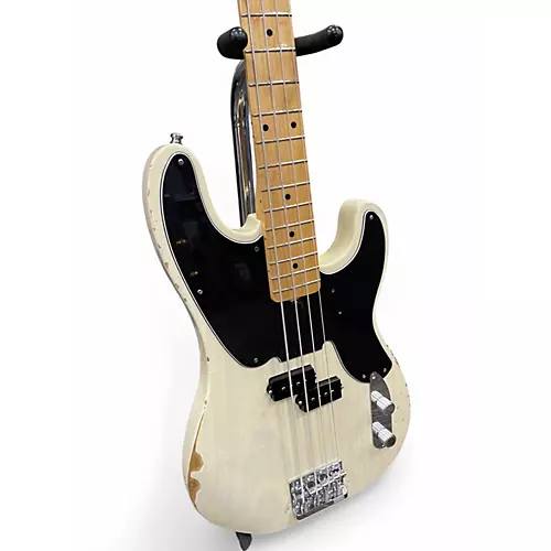Used Fender Mike Dirnt Road Worn Precision Bass WHITE Electric Bass Guitar WHITE