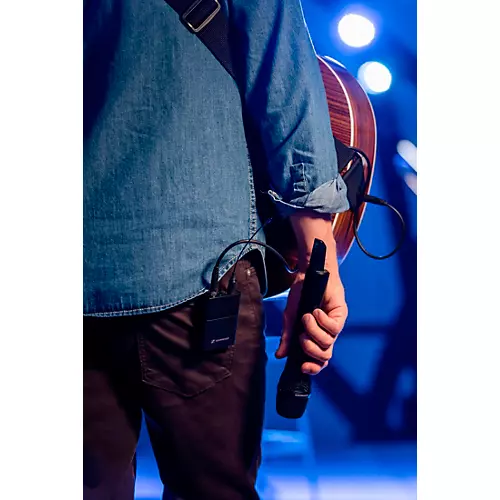 Sennheiser EW-D Evolution Wireless Digital System With 835-S Handheld Microphone Q1-6