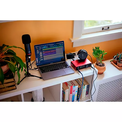 Focusrite Scarlett 2i2 USB-C Audio Interface Gen 4