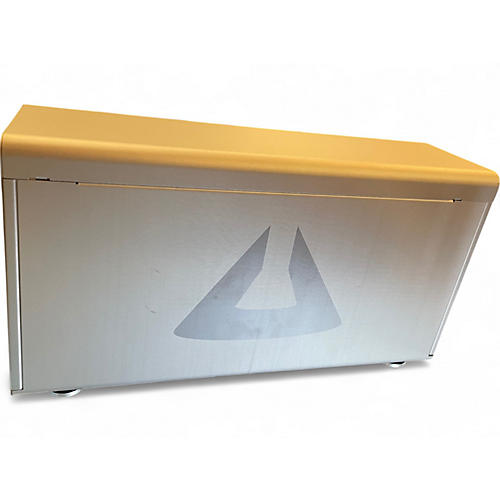 Used MAGMA ExpressBox 3T Audio Interface