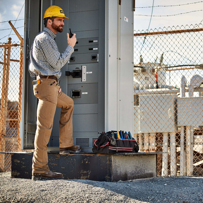 FR M4 Relaxed Crossfire Straight Pant