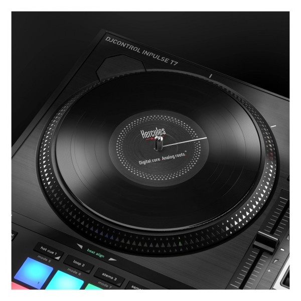 Hercules DJ Control Inpulse T7 with Premium Transport Bag