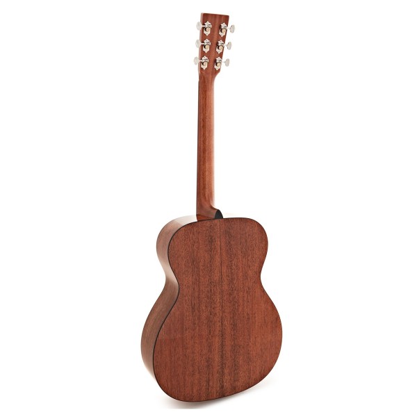 Martin 000-18 (2025)