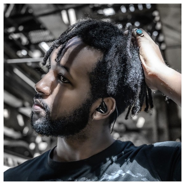 Shure SE215 Sound Isolation Earphones, Black