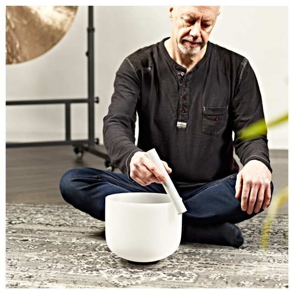 Gear4music Life 9" Crystal Singing Bowl with Carry Bag, 432Hz, Note F