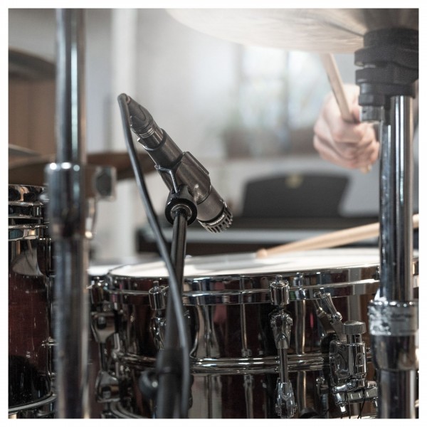 Shure SM57 Dynamic Instrument Microphone