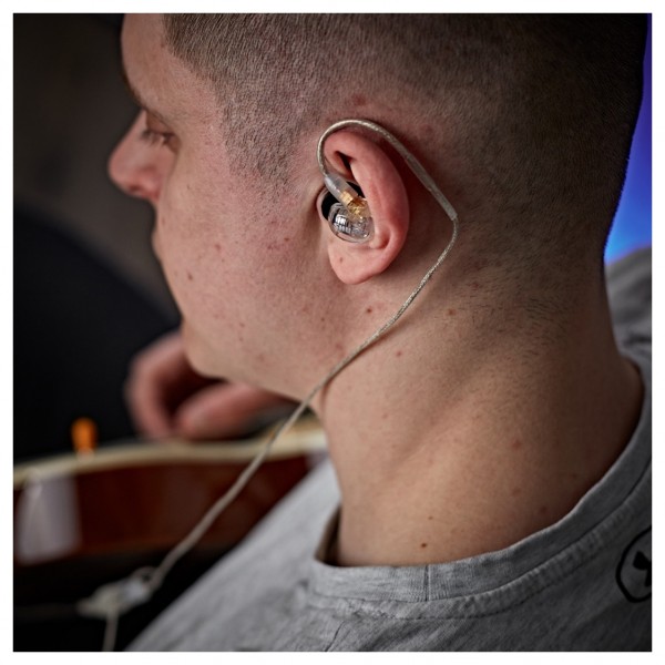 Shure SE215 Sound Isolating Earphones, Clear