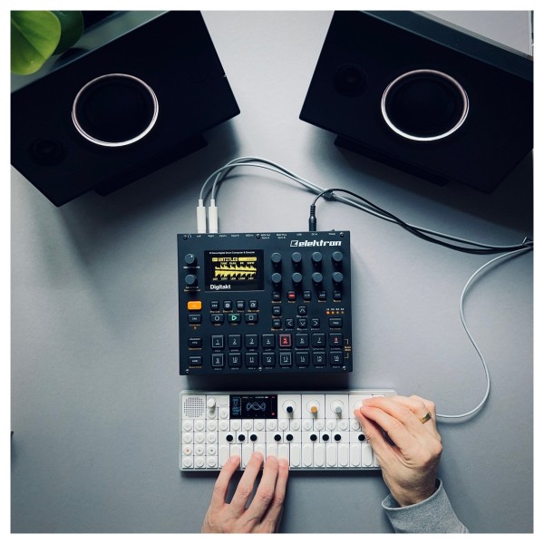 AIAIAI UNIT-4 Wireless+ Studio Monitors, Pair