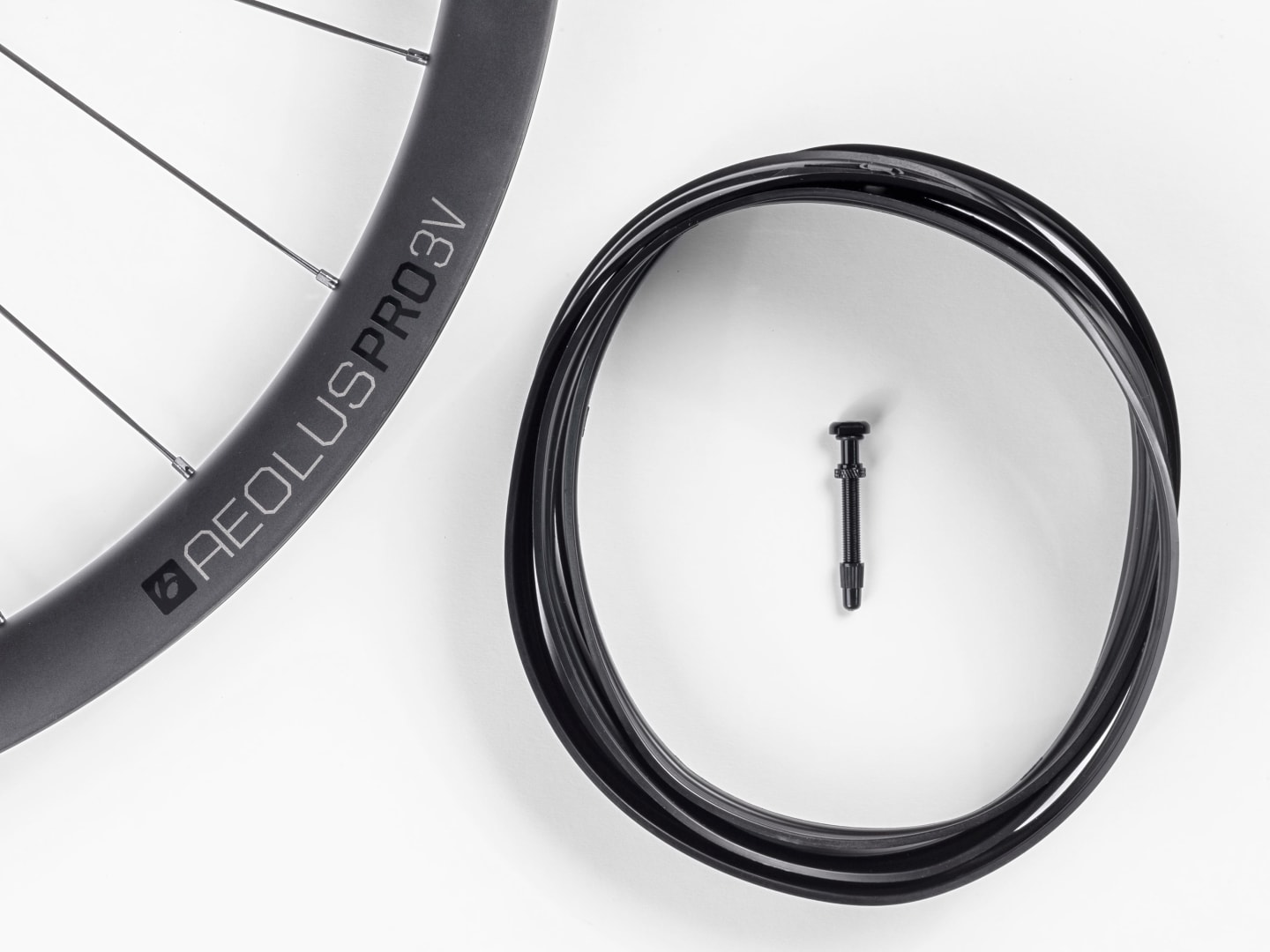 Bontrager Aeolus Pro 3V TLR Boost Disc Road Wheel