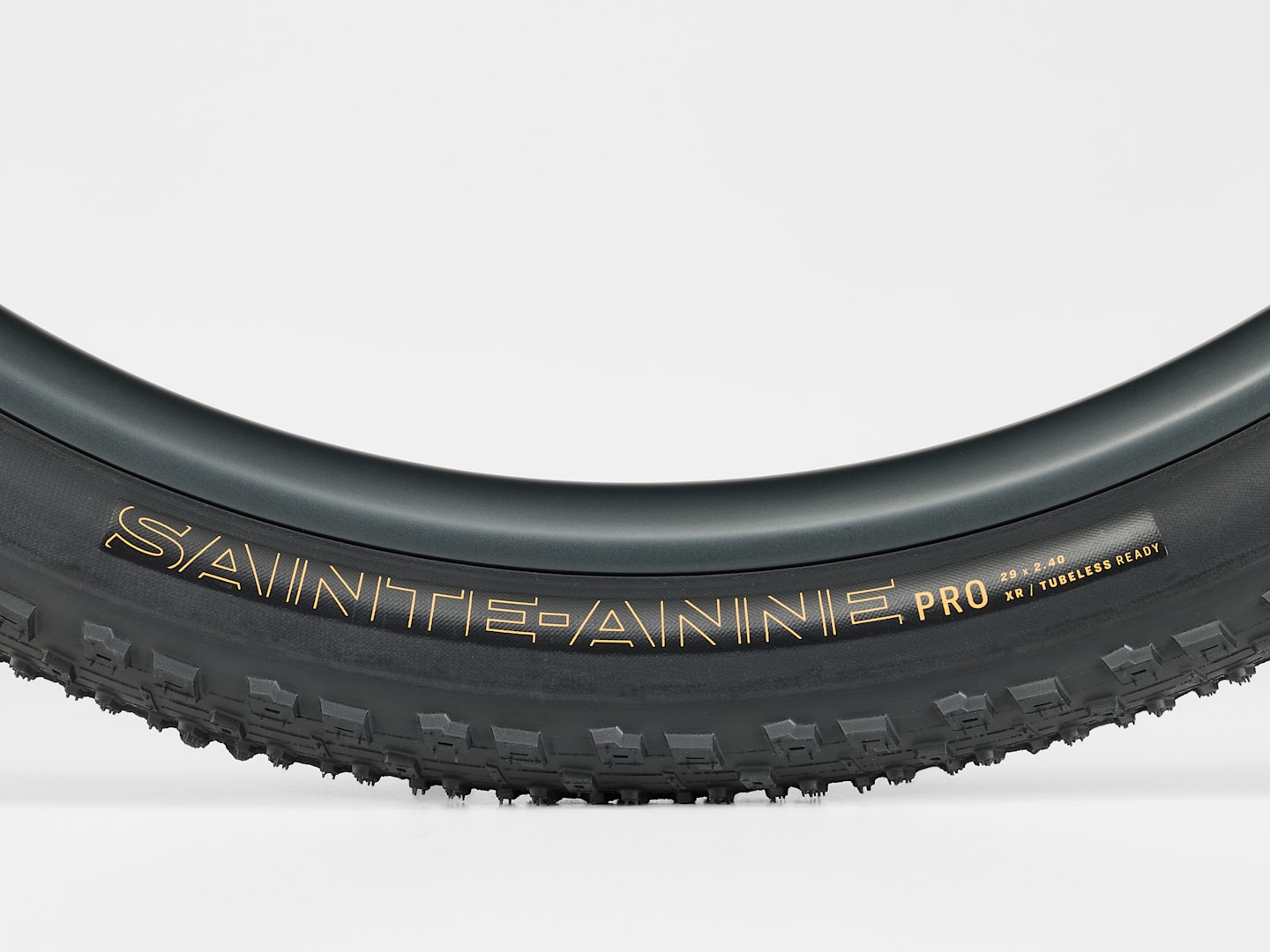 Bontrager Sainte-Anne Pro XR TLR MTB Tire