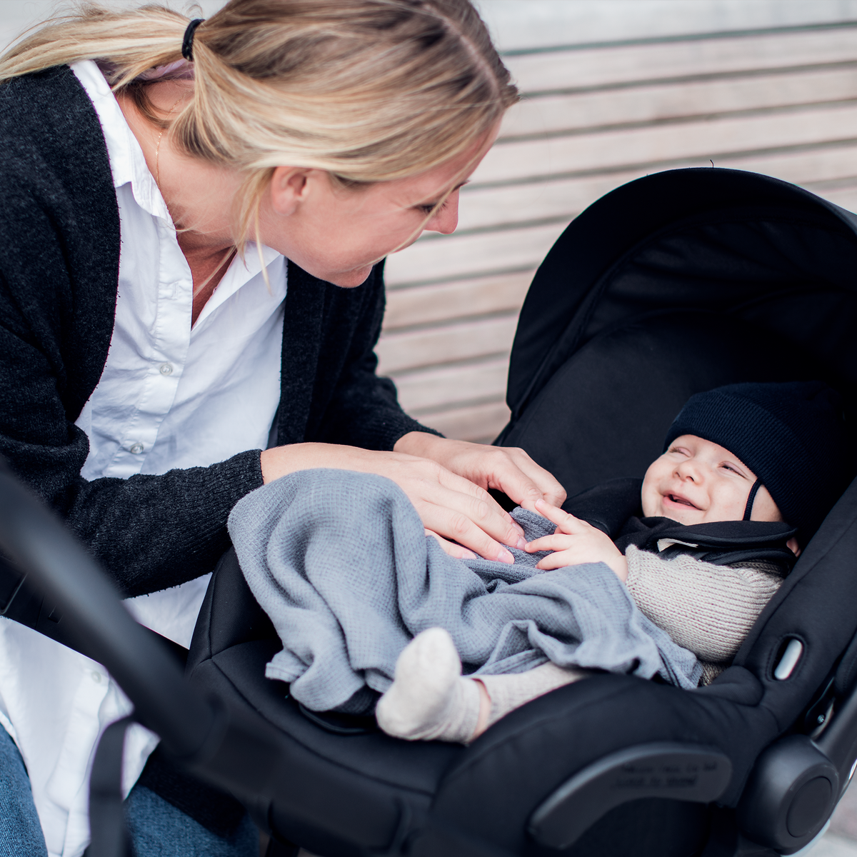 Thule Shine car seat adapter Chicco®
