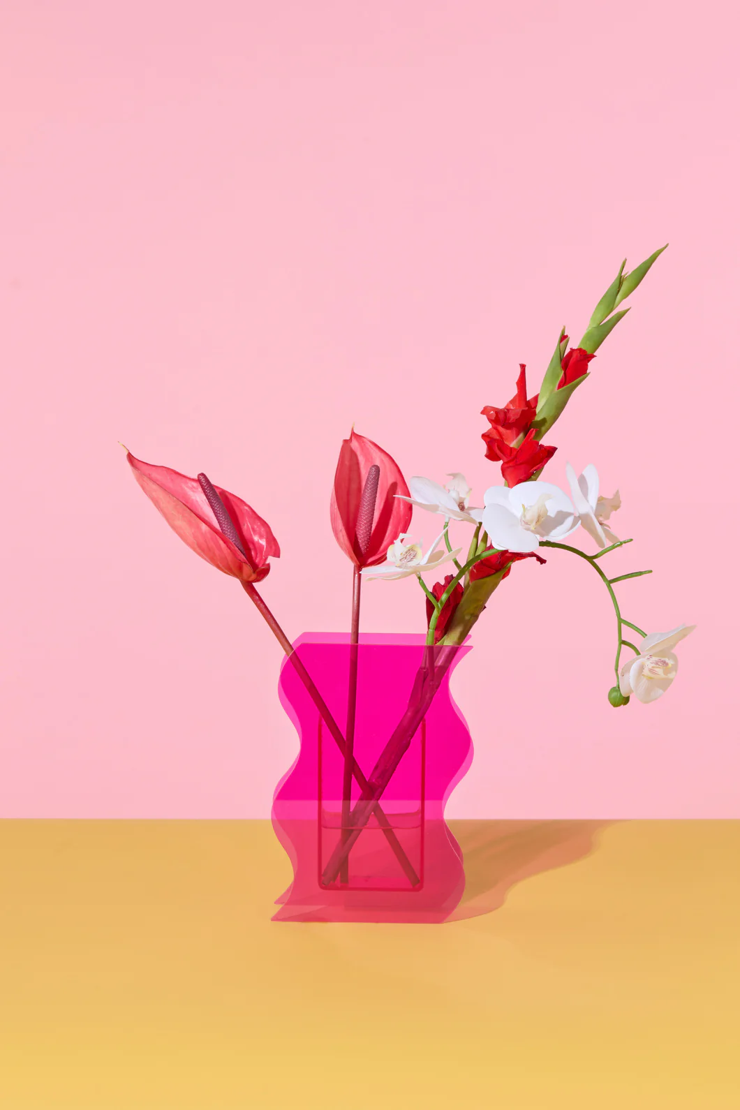 Wave Acrylic Vase
