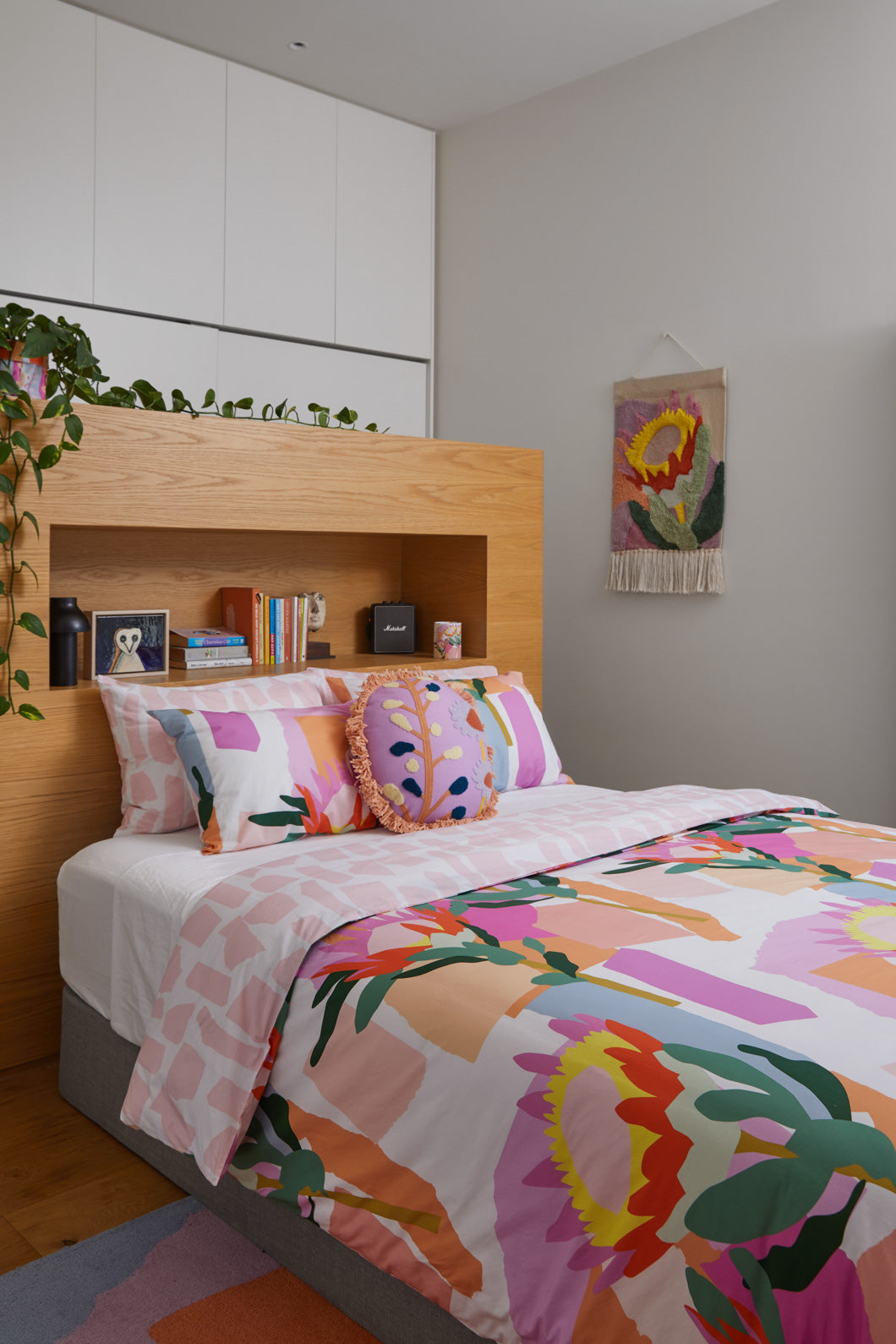 Proteas Bedding Set Queen Bed