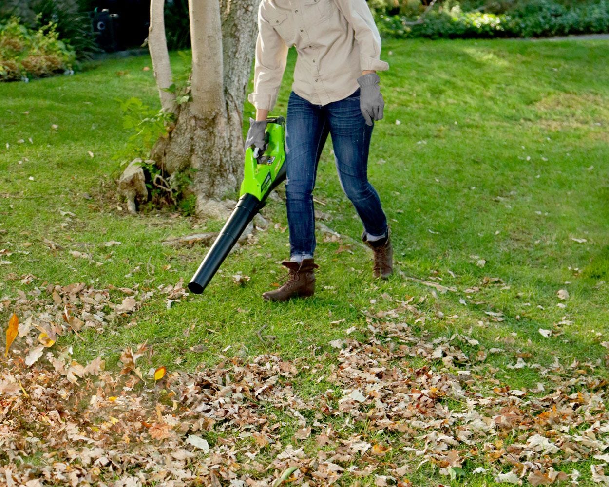 40V 13 Cordless Battery String Trimmer & 390 CFM Leaf Blower Combo w/ 4.0Ah Battery & Charger