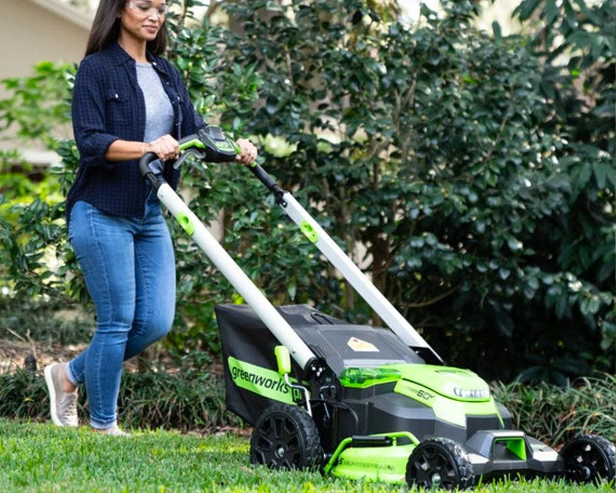 60V 25 Cordless Battery Self-Propelled Mower Combo Kit w/ Blower, (2) 4.0Ah Batteries and Dual Port Charger