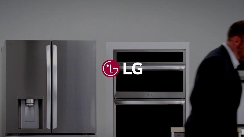 LG 36 in 600 CFM Ducted Essence White Smart Wall Mounted Range Hood