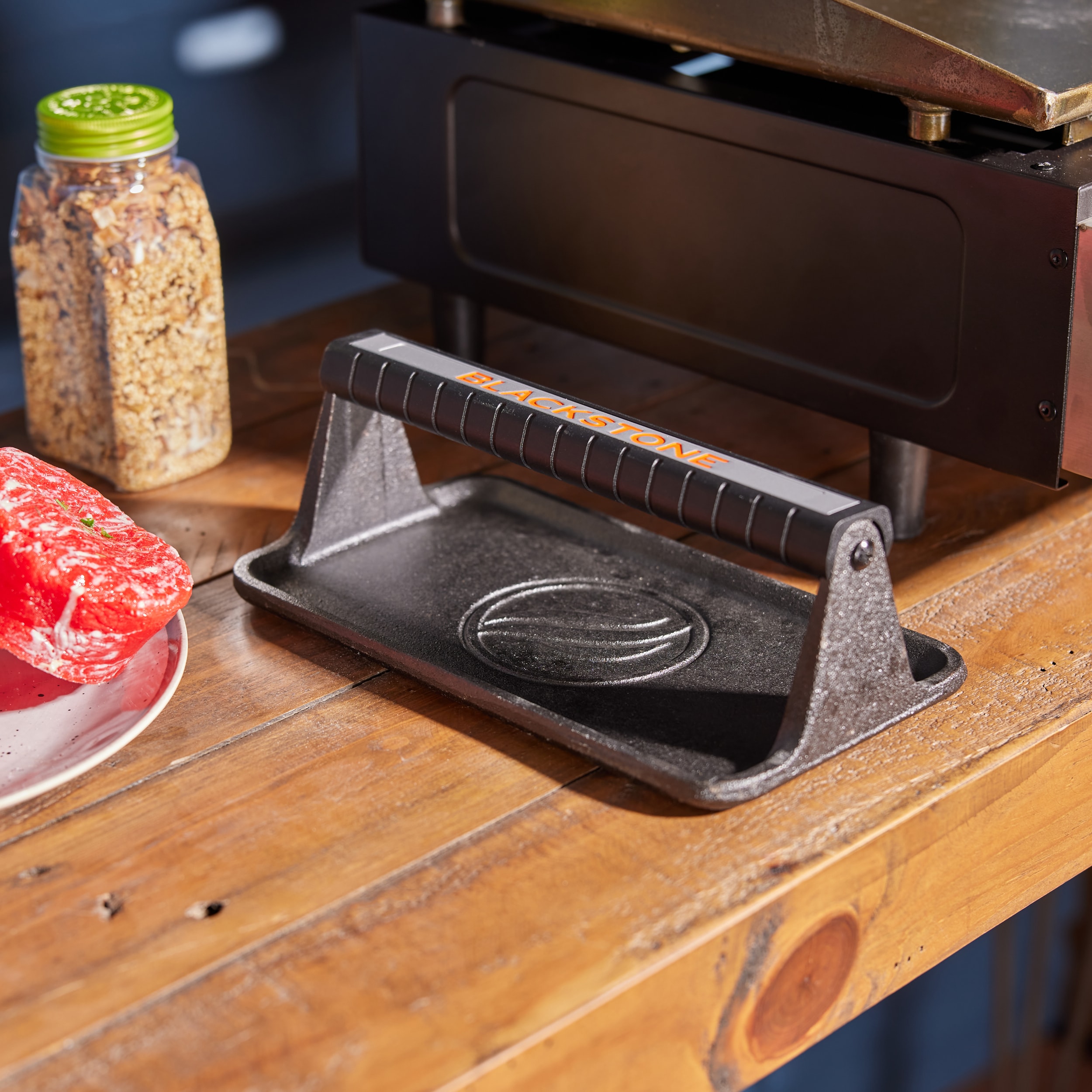 Blackstone Culinary Cast iron Griddle press
