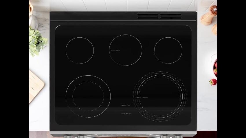 Frigidaire 30-in Glass Top 5 burners 5.3-cu ft Slide-In Electric Range Black )
