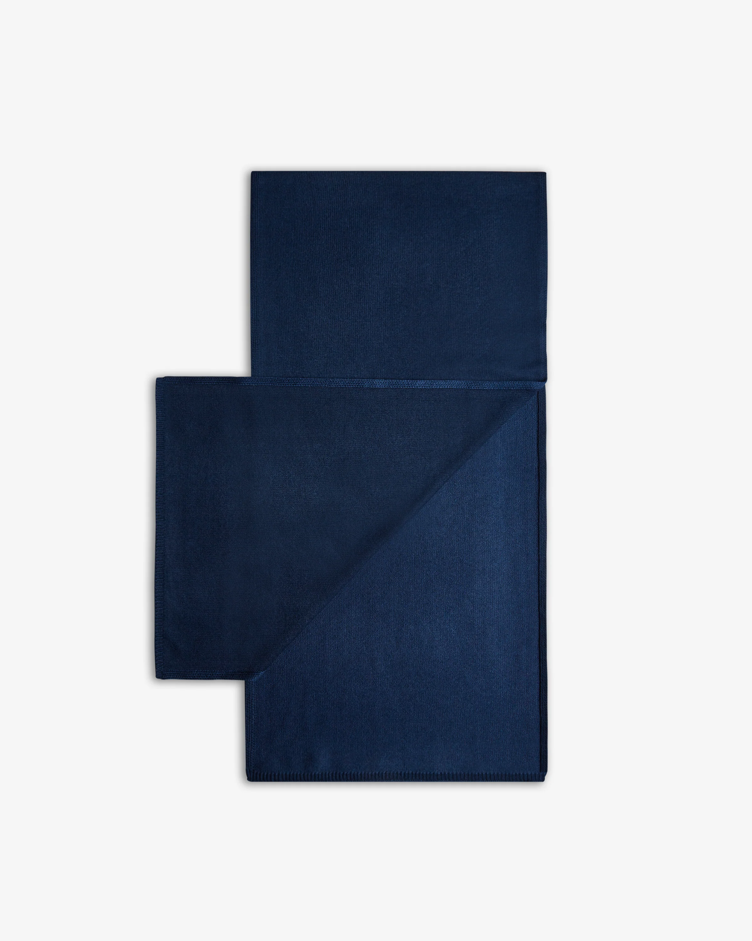 Play Essential Scarf