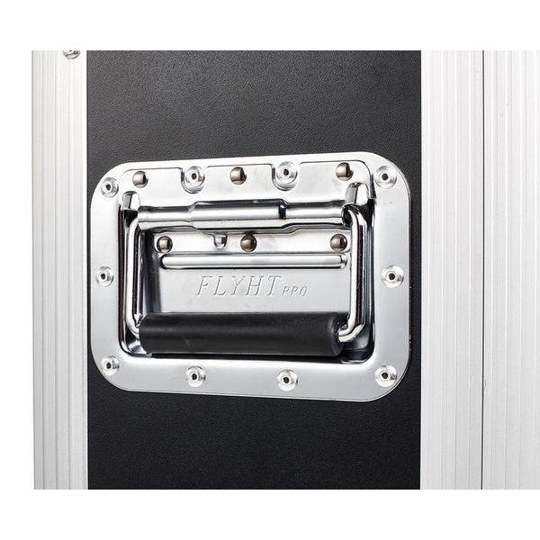 Behringer X32 Flyht Case Bundle