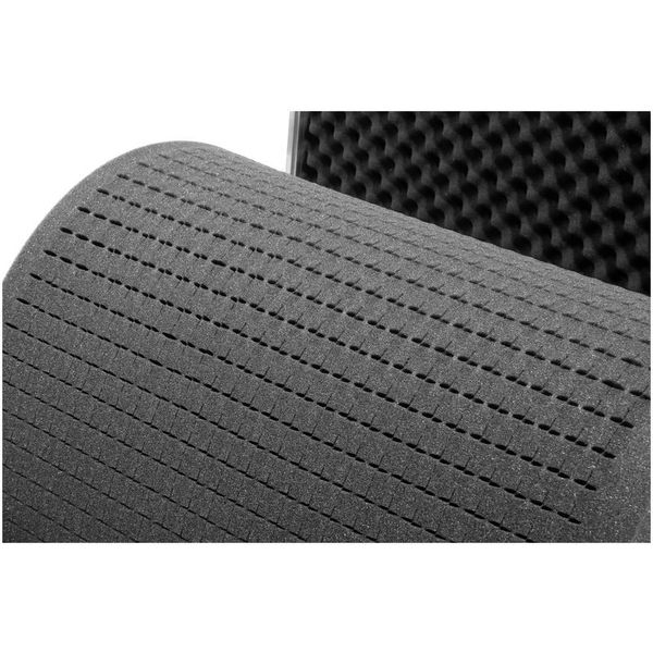 Thon Flex Cut Universal Case 1