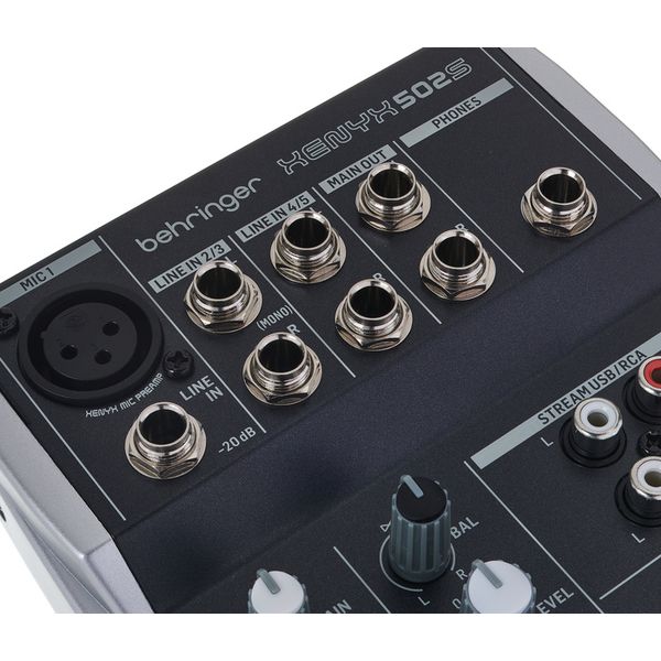 Behringer Xenyx 502S