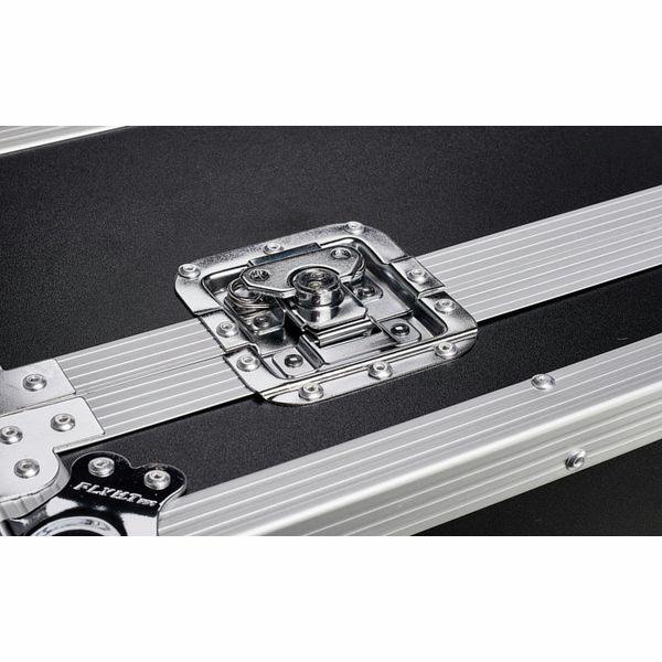 Behringer X32 Flyht Case Bundle