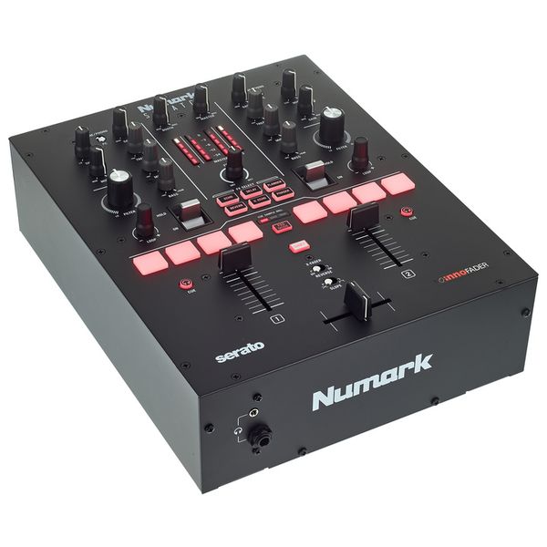Numark Scratch LP140 Silver Bundle