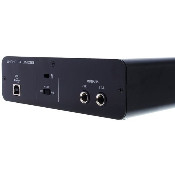 Behringer U-Phoria UMC22
