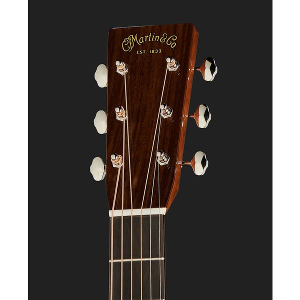 Martin Guitar 000-28EC Sunburst