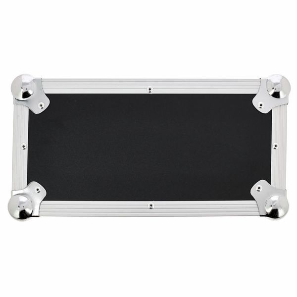 Behringer X Air XR18 Flyht Case Bundle