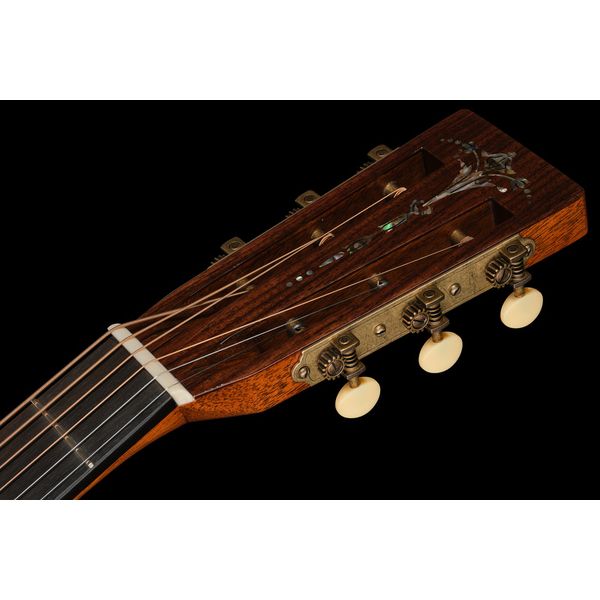 Martin Guitar 00 Custom Edition 2025 NAMM