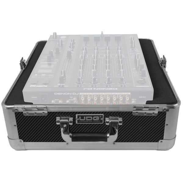UDG Pick Foam Carbon Flightcase M