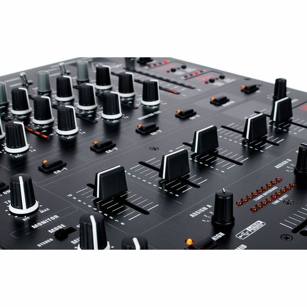 Behringer DJX900USB