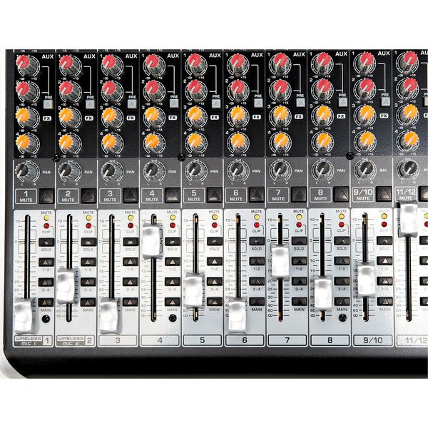 Behringer Xenyx QX2442USB