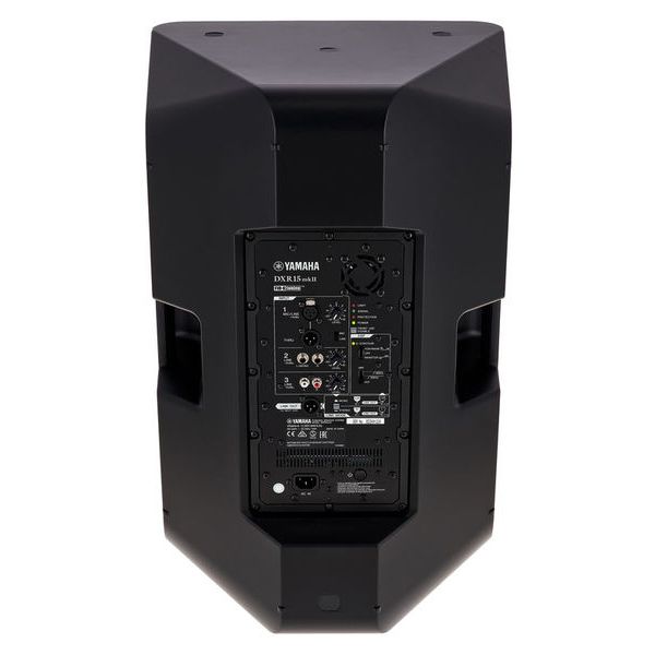 Yamaha DXR15 MKII Bundle