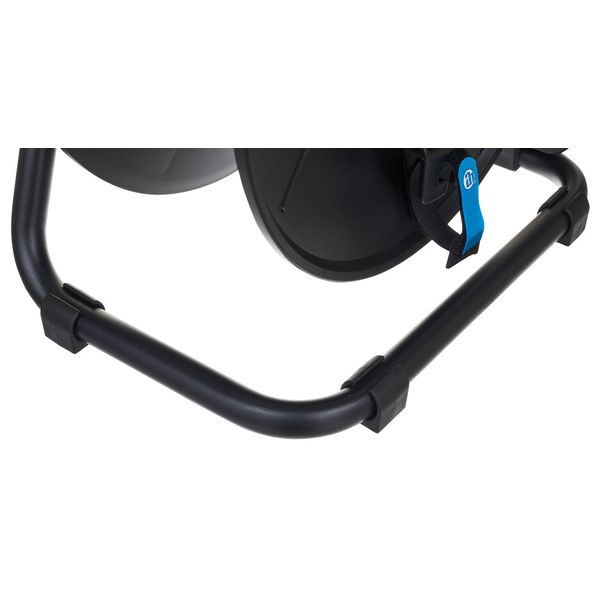 Adam Hall 4 STAR CD 042