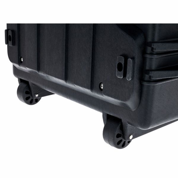 Explorer Cases 5833.B Black