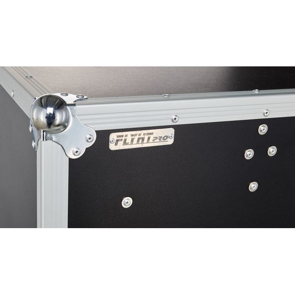 Flyht Pro Wardrobe Tour Case