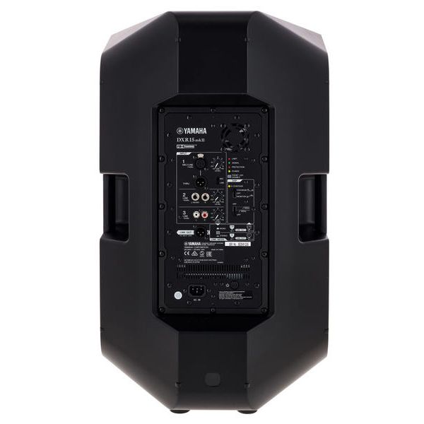 Yamaha DXR15 MKII Bundle