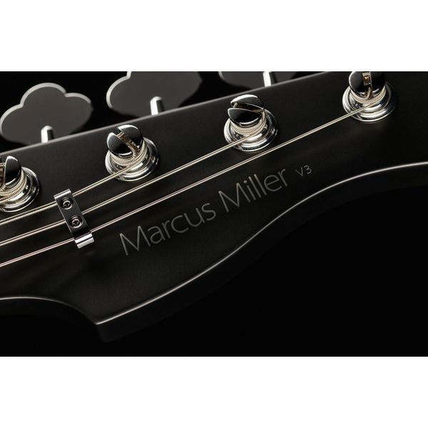 Marcus Miller V3P-4 BKS