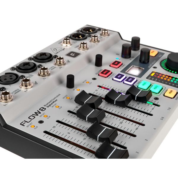 Behringer Flow 8