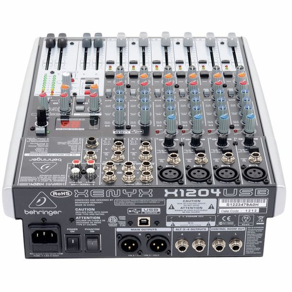 Behringer Xenyx X1204 USB Case Bundle
