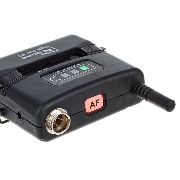 the t.bone GigA Pro Body Headmike Bundle