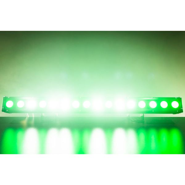 Stairville Show Bar Pro 16x10W RGBAW IP65