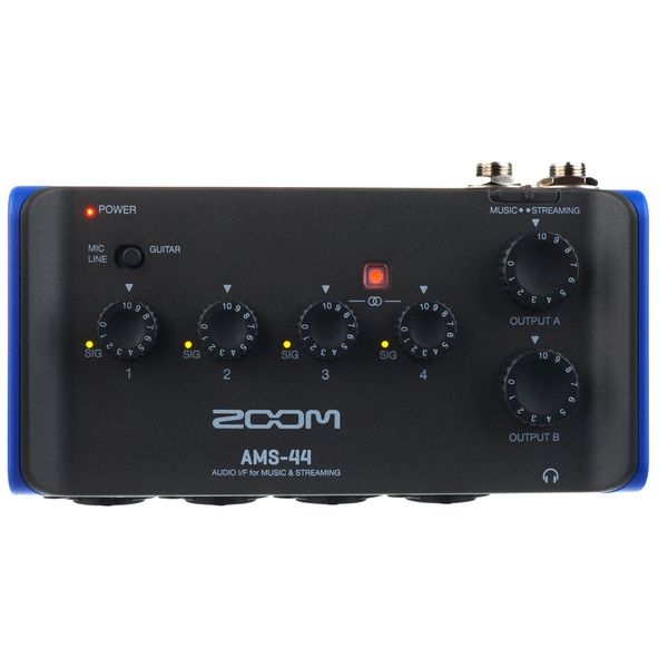 Zoom AMS-44