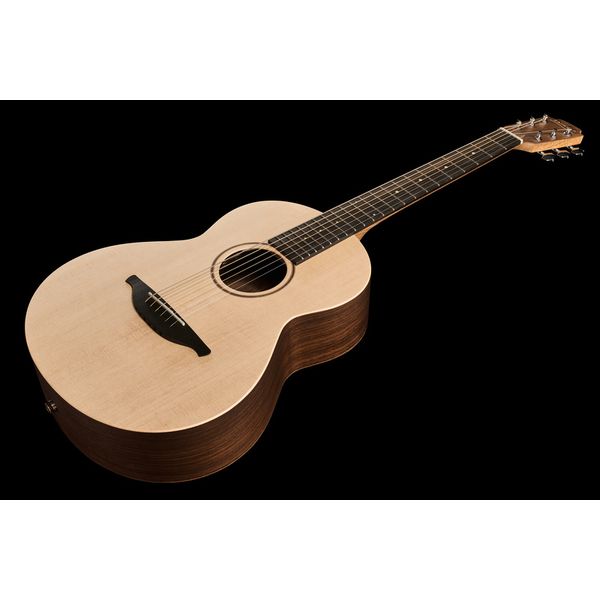 Sheeran by Lowden W02